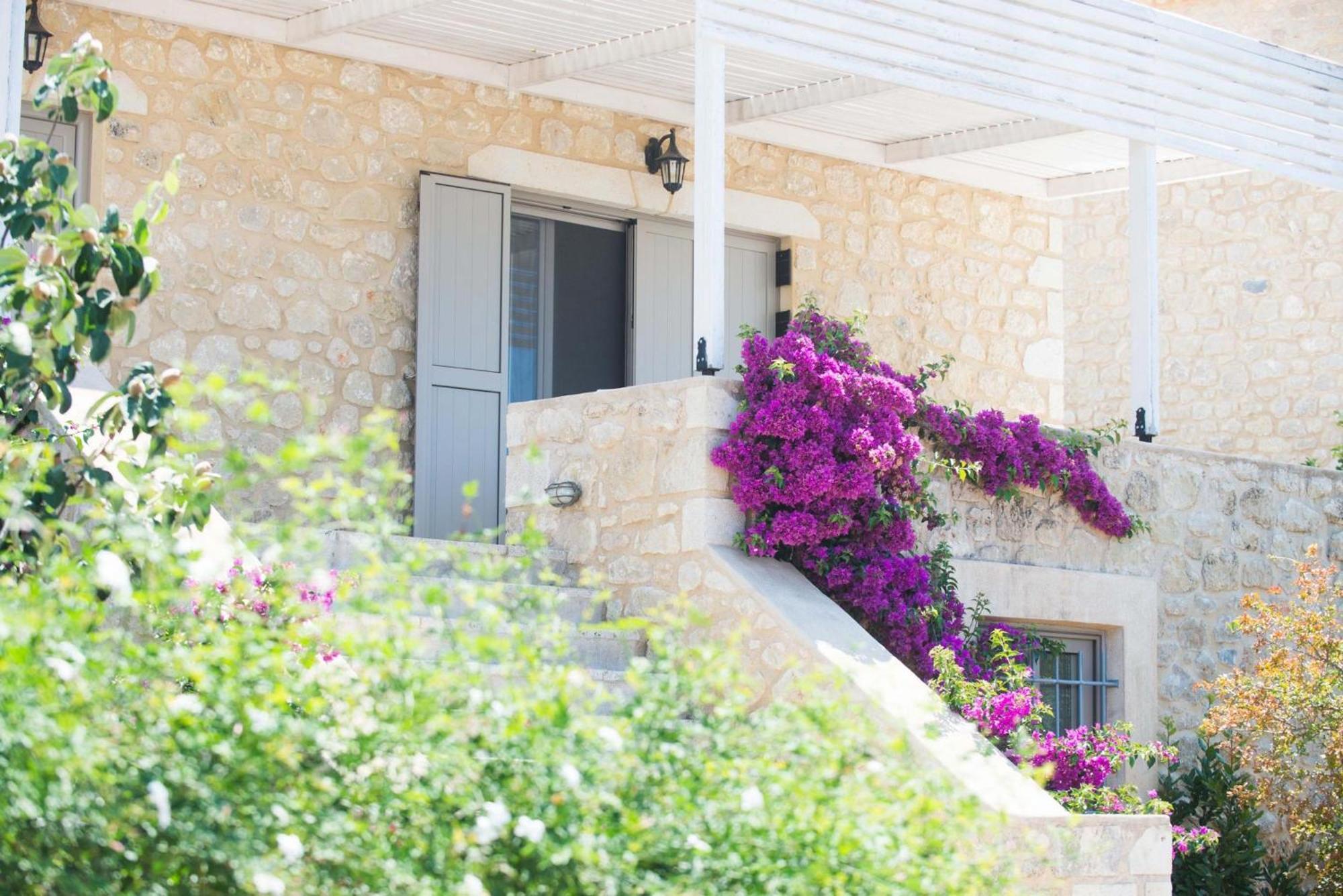 Poliana Estate Villas Riglia Экстерьер фото